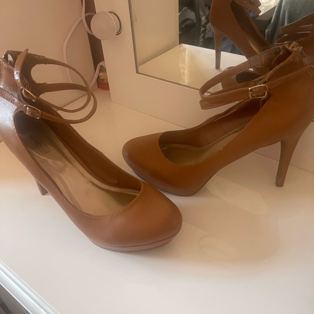 Xoxo platform heels